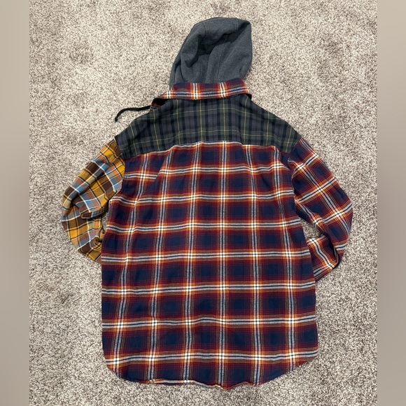 American Eagle Hooded Flannel - Picture 3 of 3